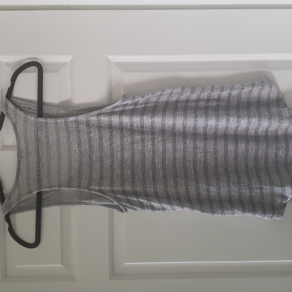 Splendid Grey and Silver stripe scoop tank - Picture 3 of 3